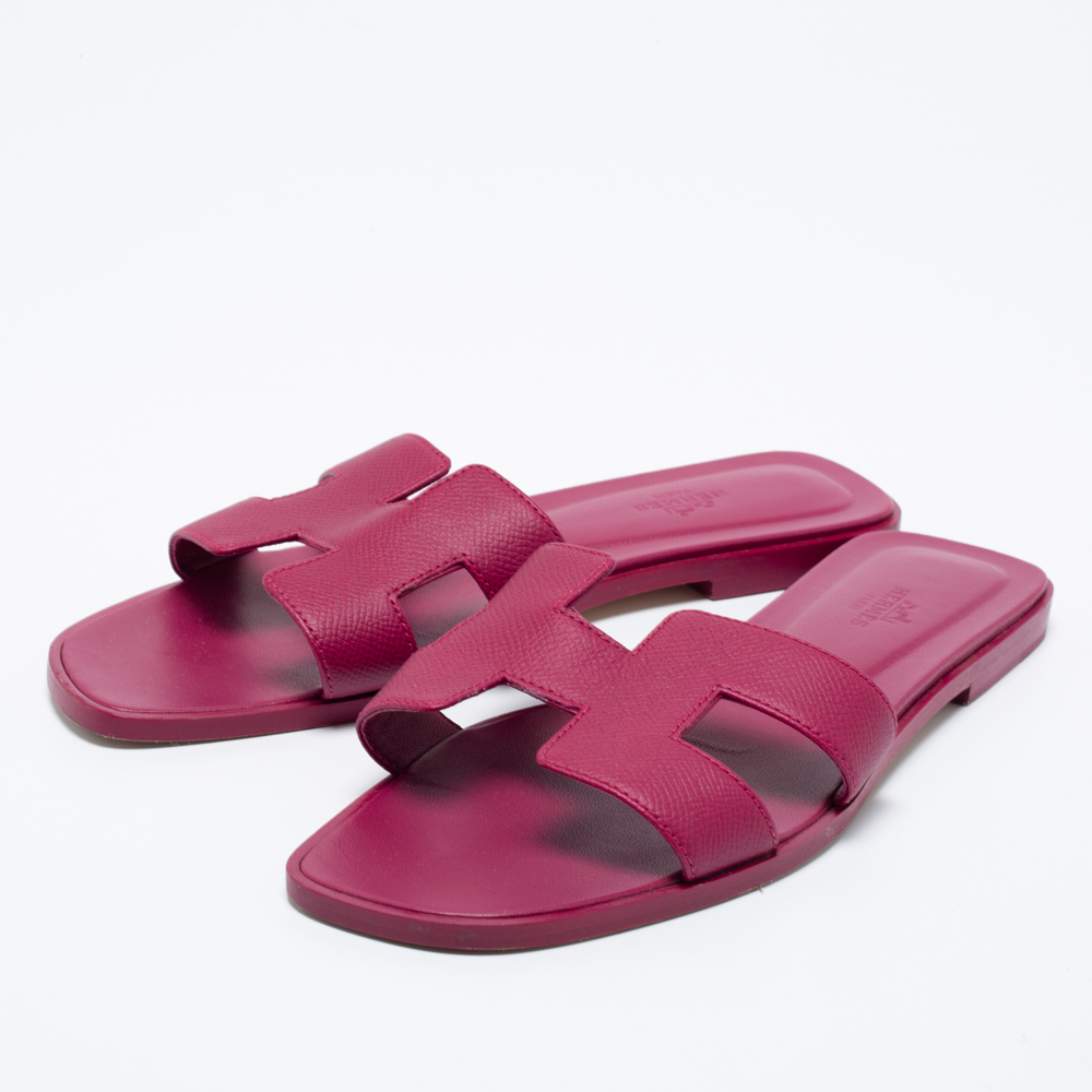 

Hermes Burgundy Leather Oran Sandals Size