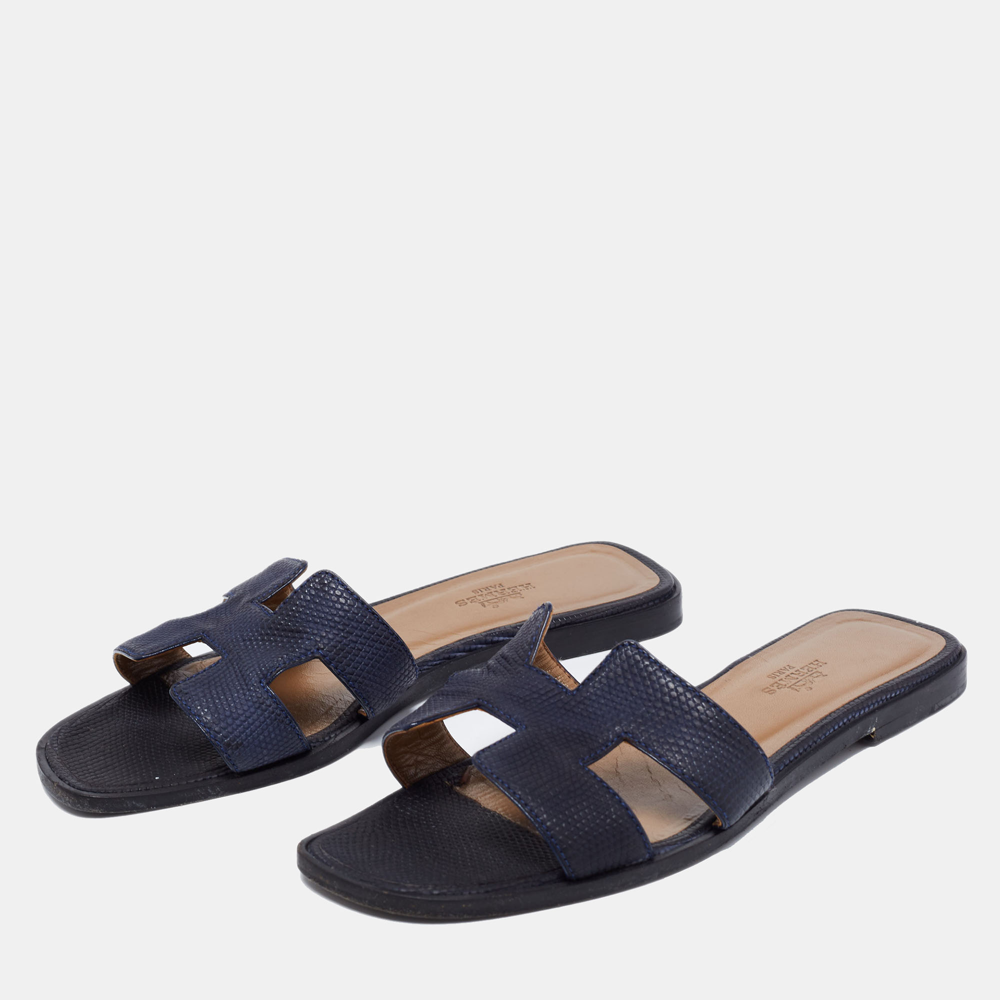 

Hermès Navy Blue Lizard Leather Embossed Oran Sandals Size