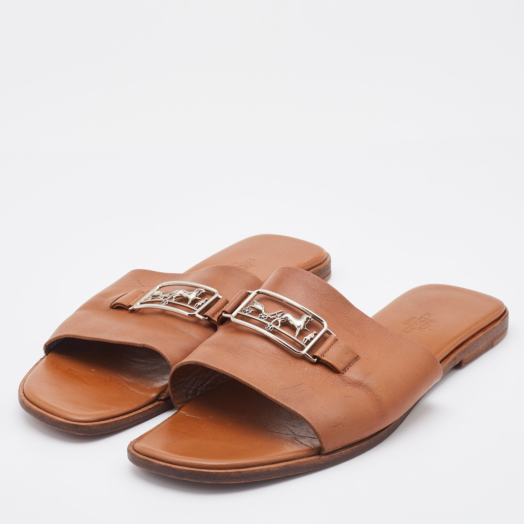 

Hermes Brown Leather Villa Flat Slides Size