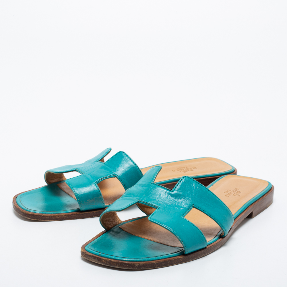 

Hermes Turquoise Leather Oran Flat Slides Size, Blue