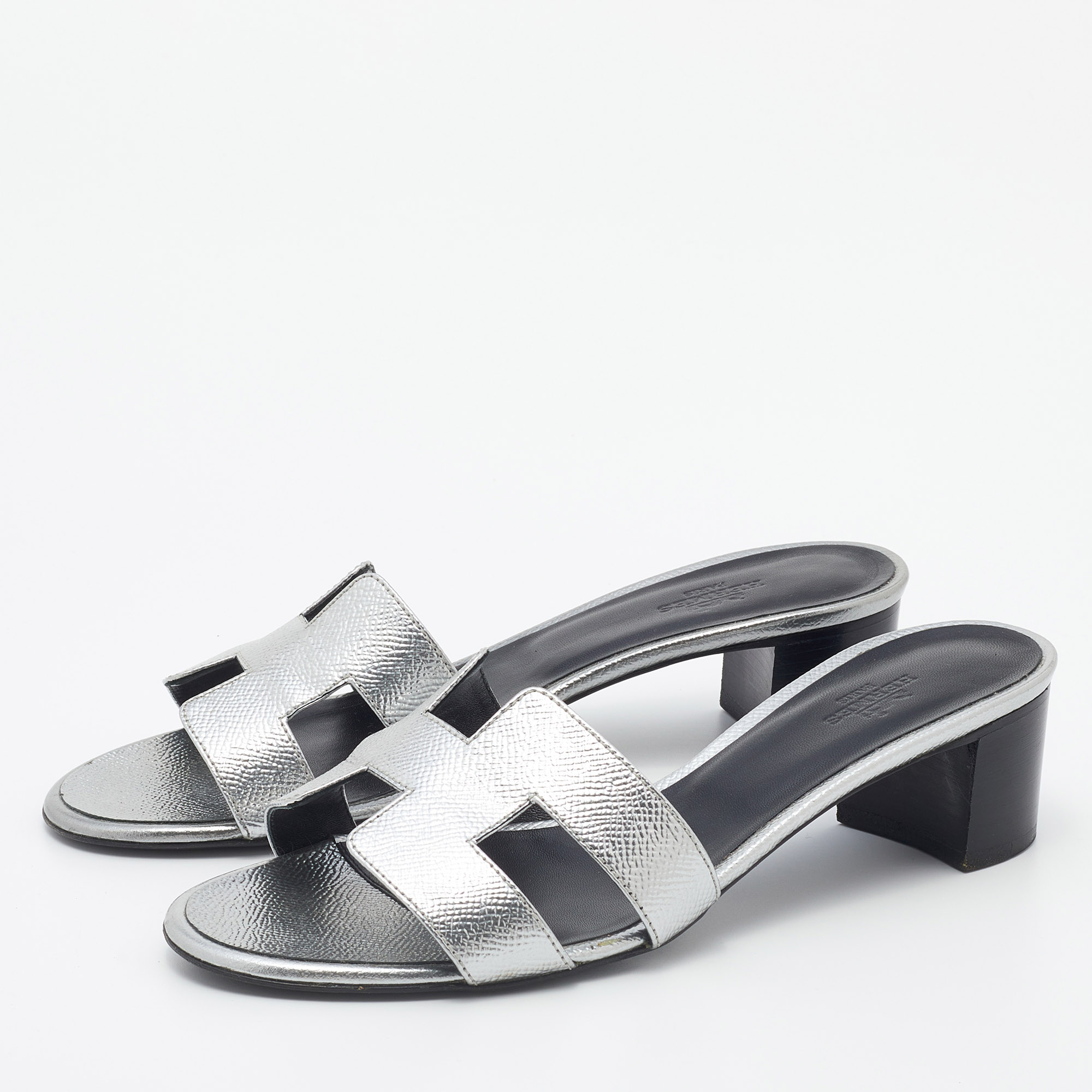 

Hermes Silver Leather Oasis Slide Sandals Size
