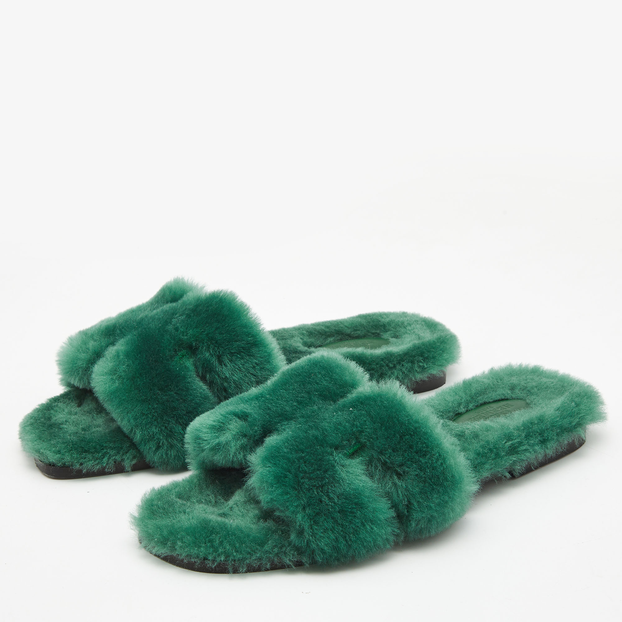 

Hermes Green Fur Oran Flat Slides Size