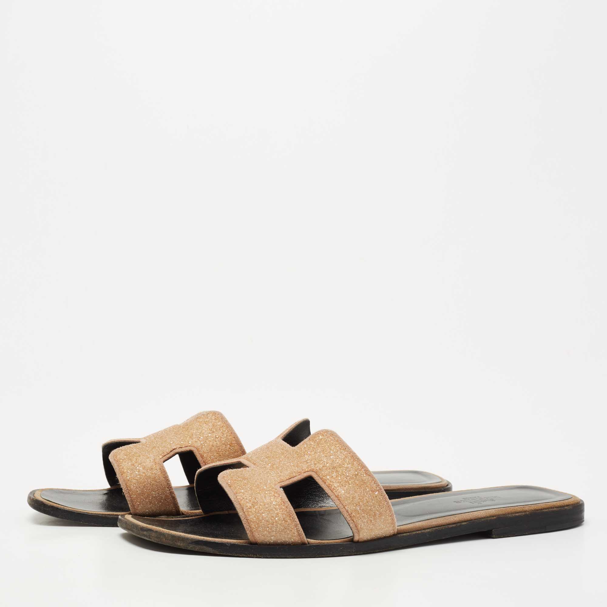 

Hermes Beige Crystal Powder Oran Flat Slides Size