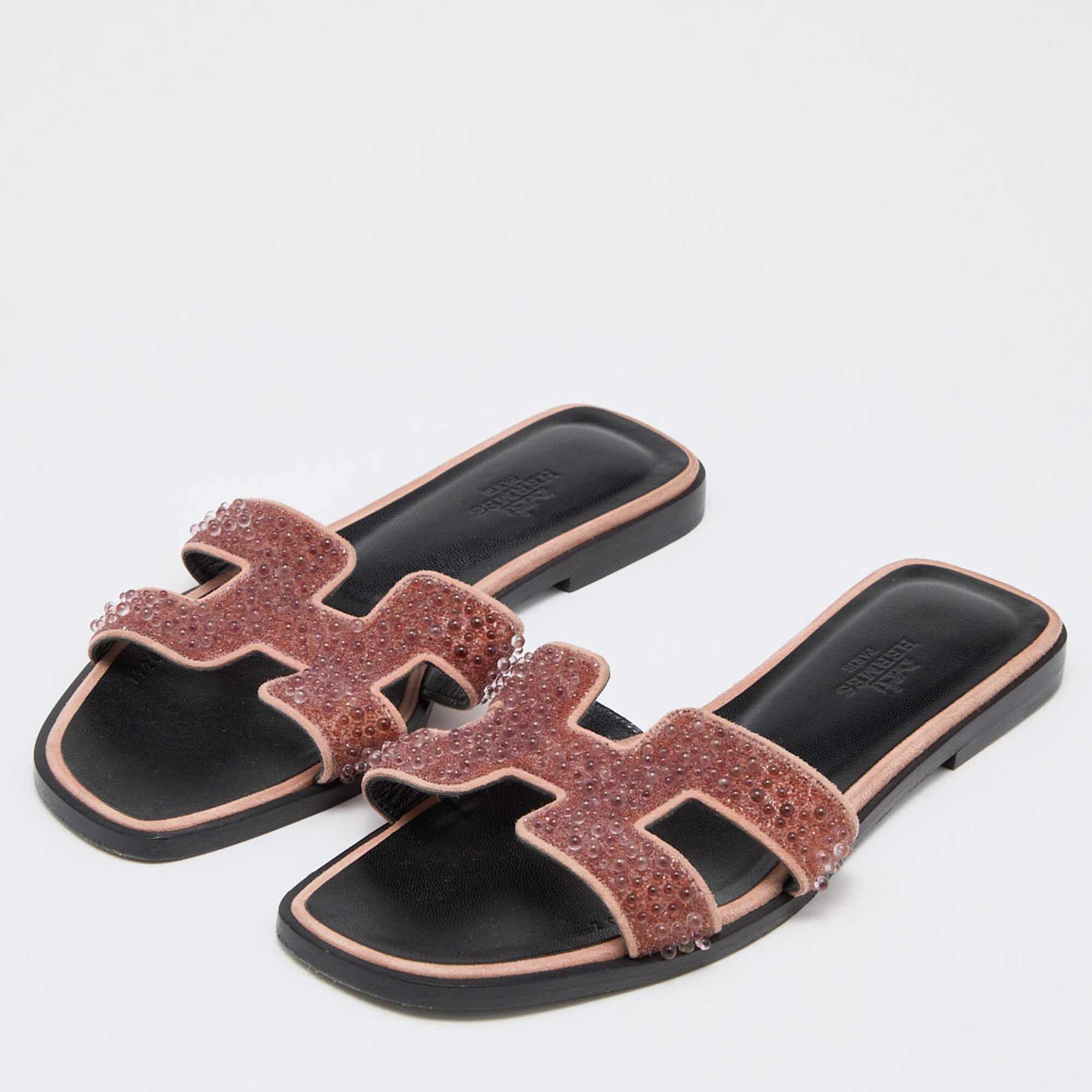 

Hermes Pink Beads Embellished Leather Oran Flat Slides Size