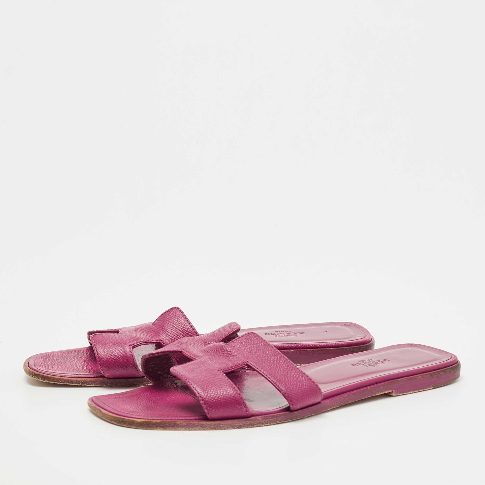 

Hermes Purple Leather Oran Flat Slides Size