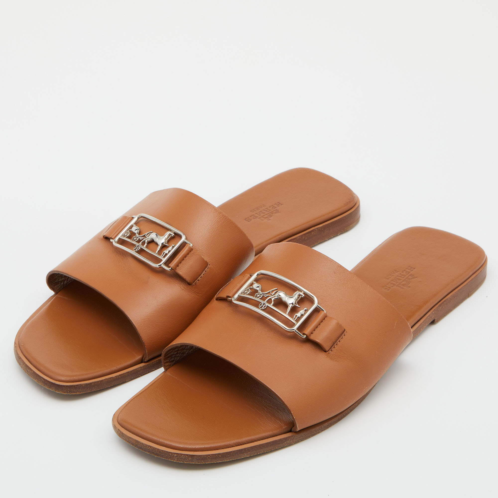 

Hermes Brown Leather Villa Flat Slides Size