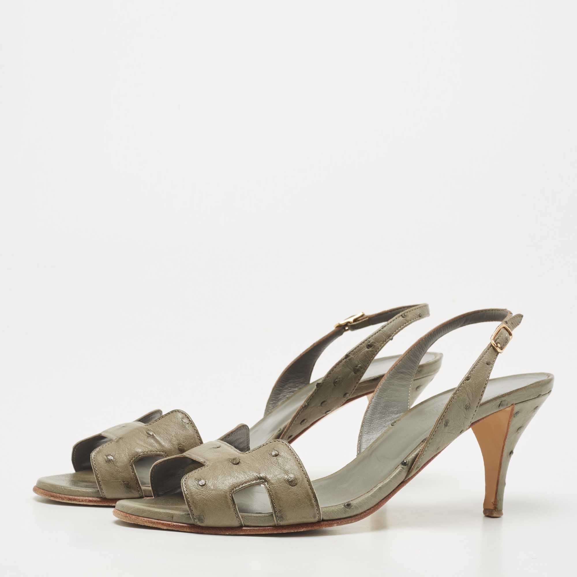 

Hermes Grey Ostrich Night Slingback Sandals Size