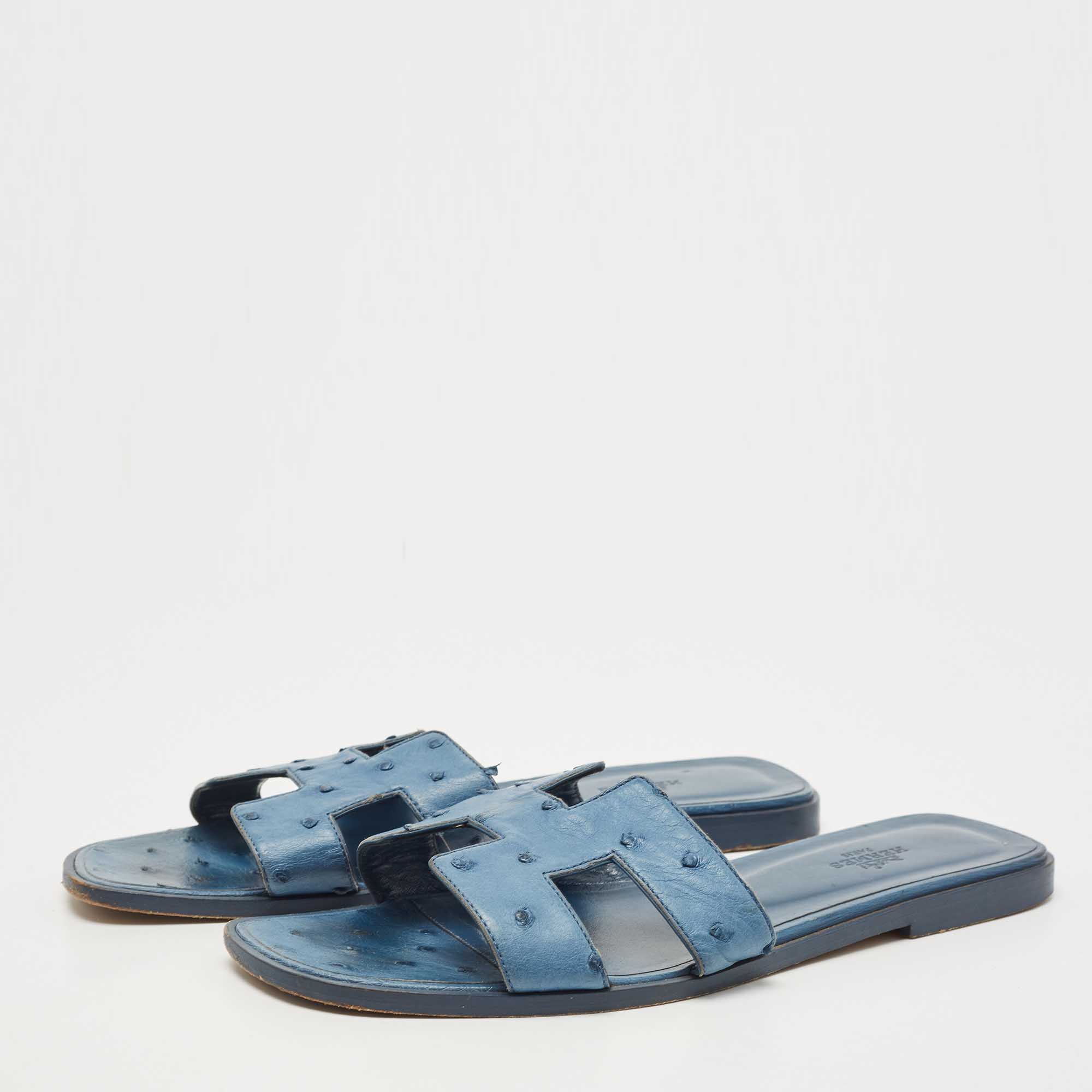 

Hermes Blue Ostrich Leather Oran Flat Sandals Size