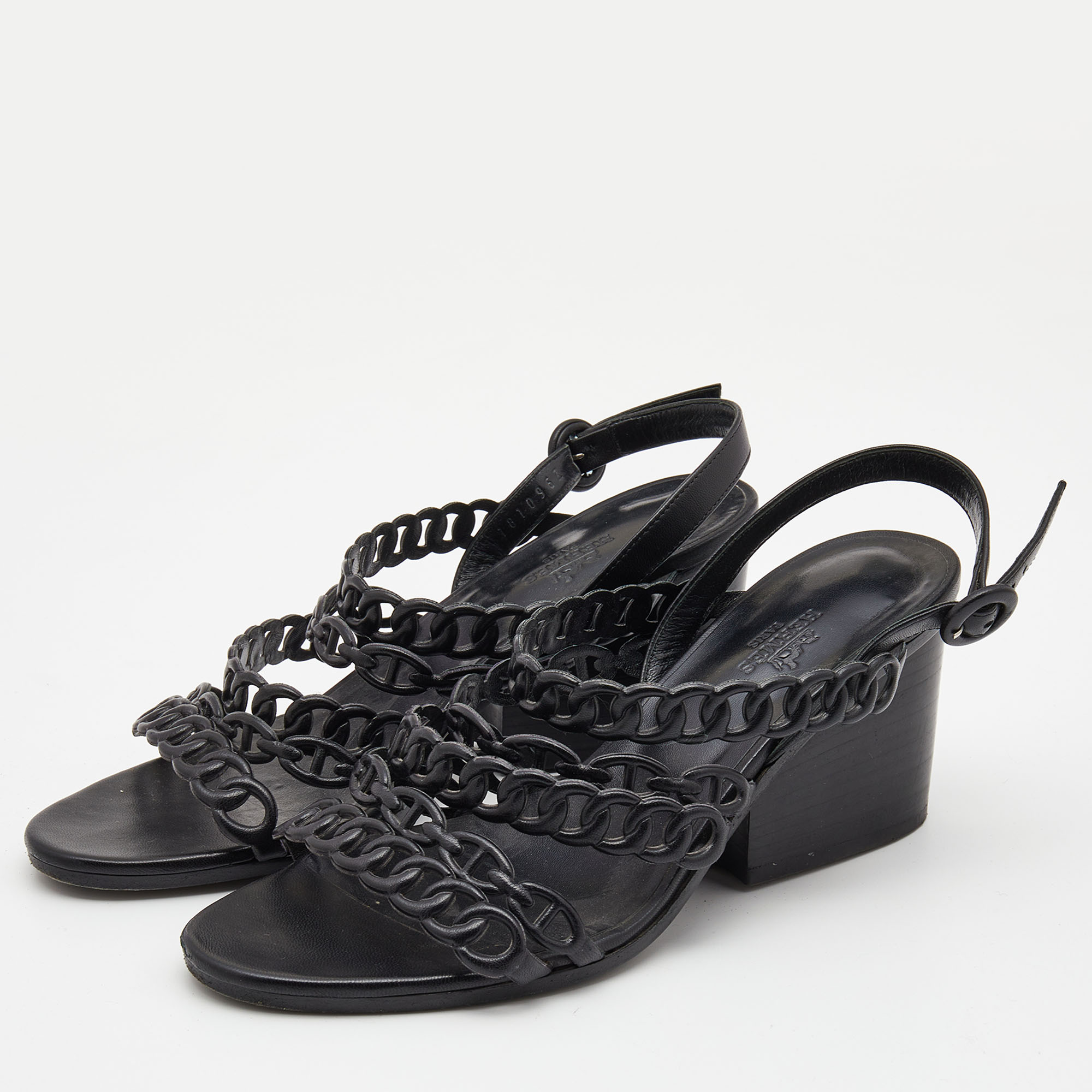 

Hermes Black Leather Romanza Sandals Size