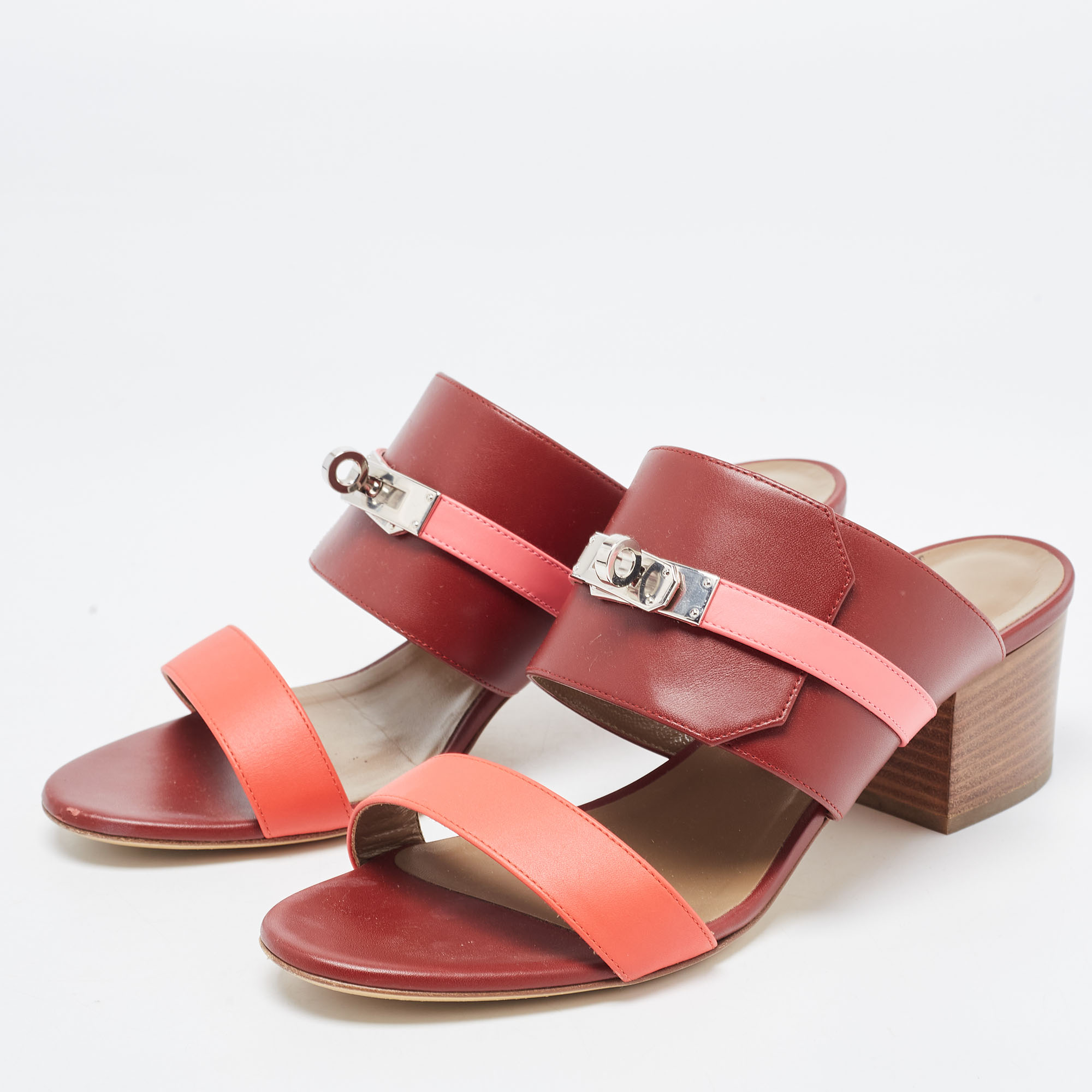 

Hermes Tricolor Leather Ovation Sandals Size, Burgundy