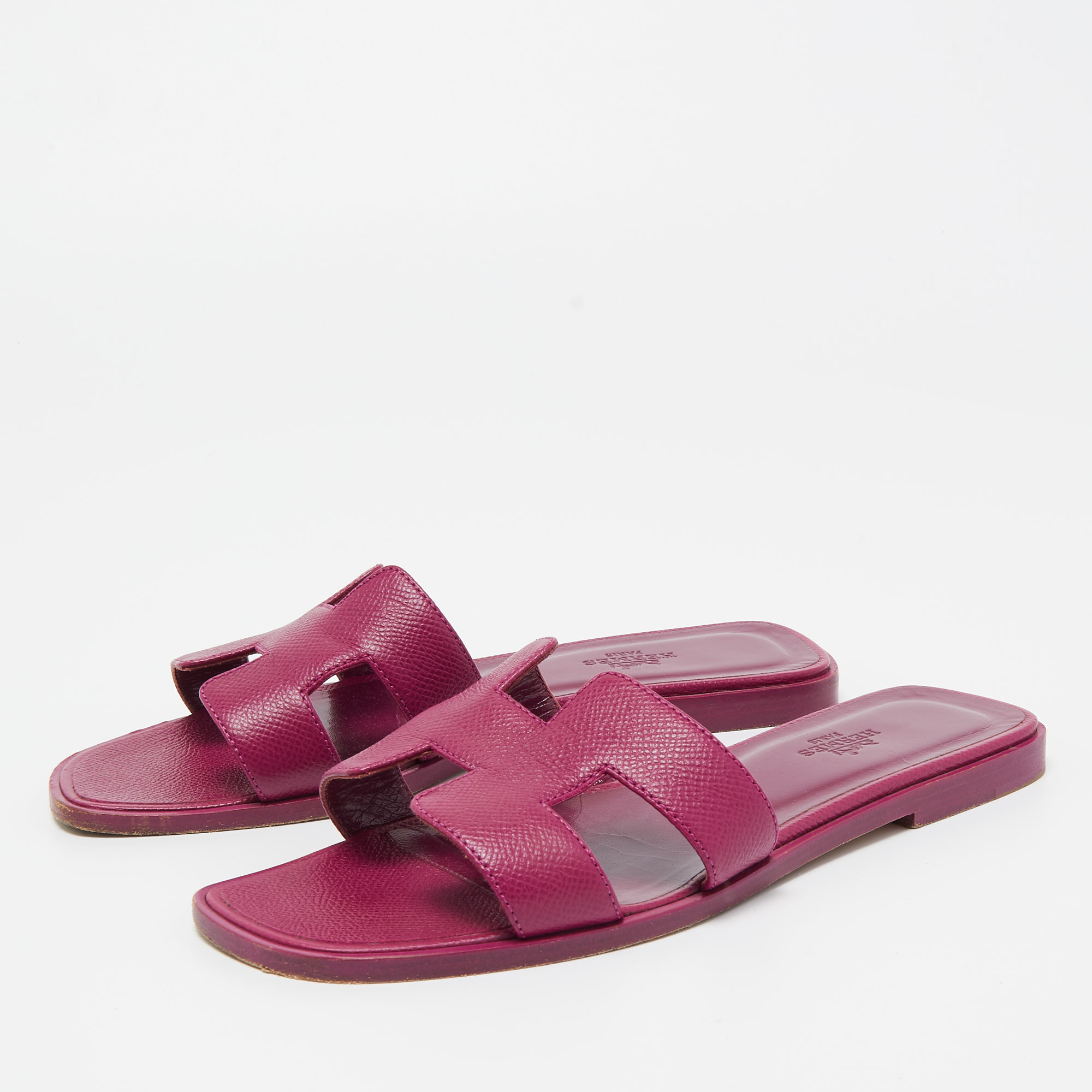 

Hermes Purple Leather Oran Flat Slides Size