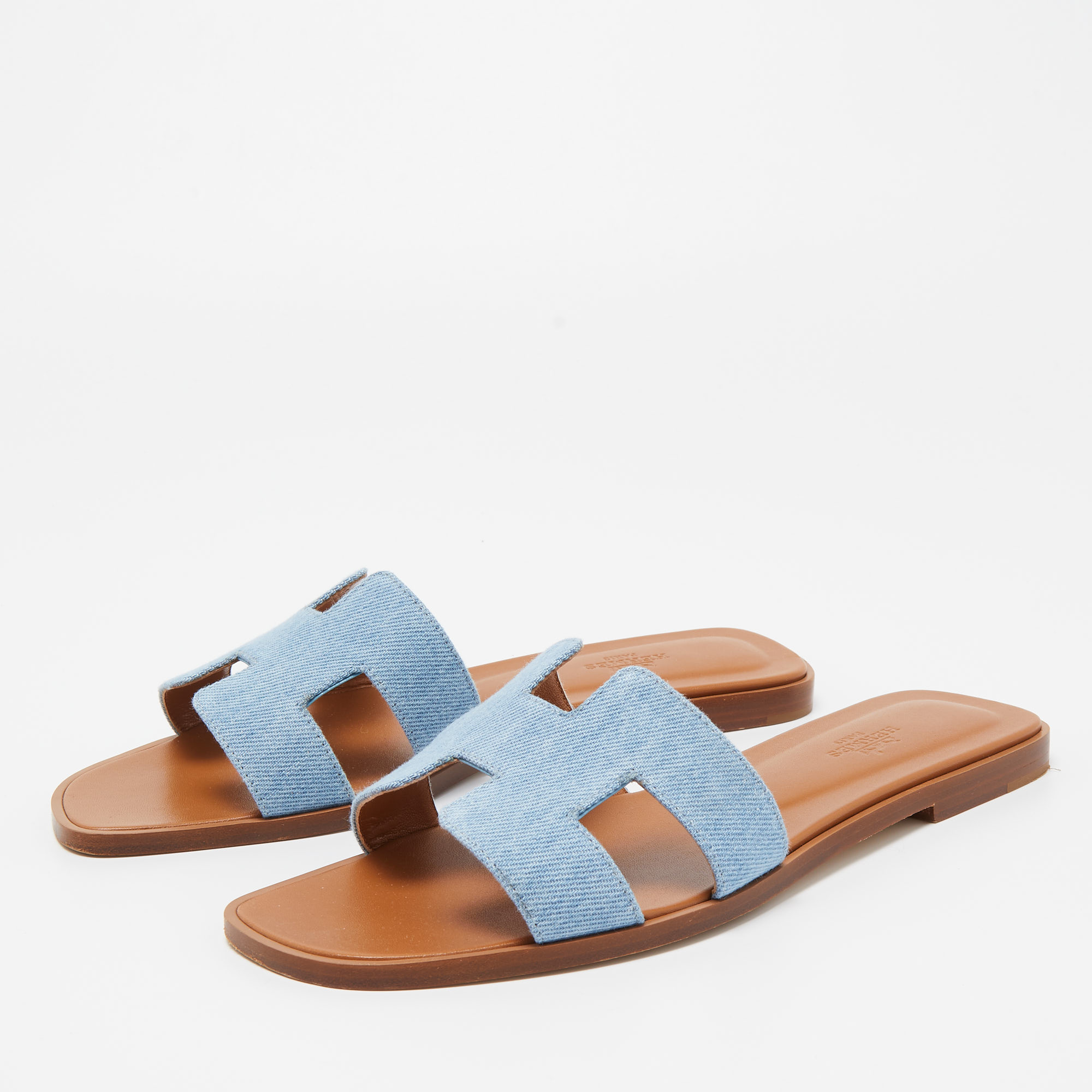 

Hermes Blue Denim Oran Flat Slides Size