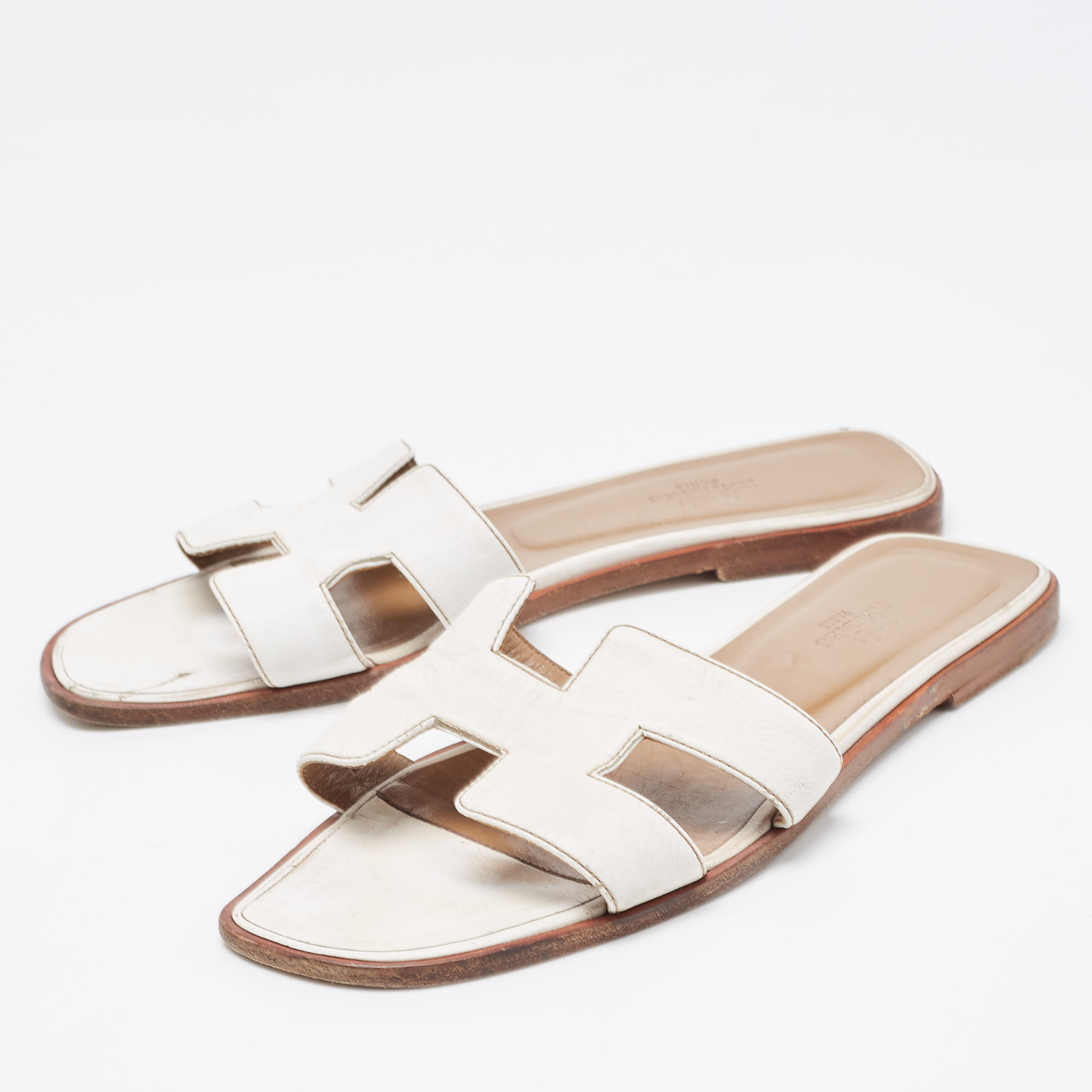 

Hermes White Leather Oran Slip On Sandals Size