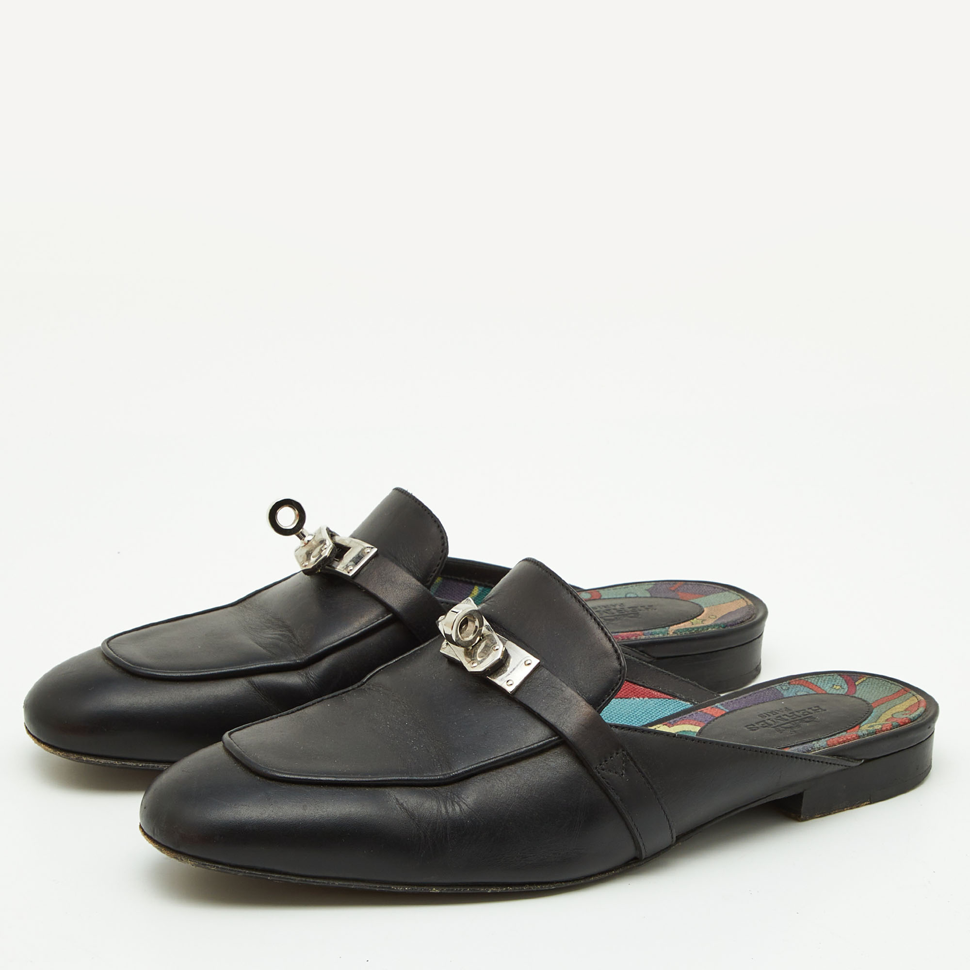 

Hermes Black Leather Oz Flat Mules Size