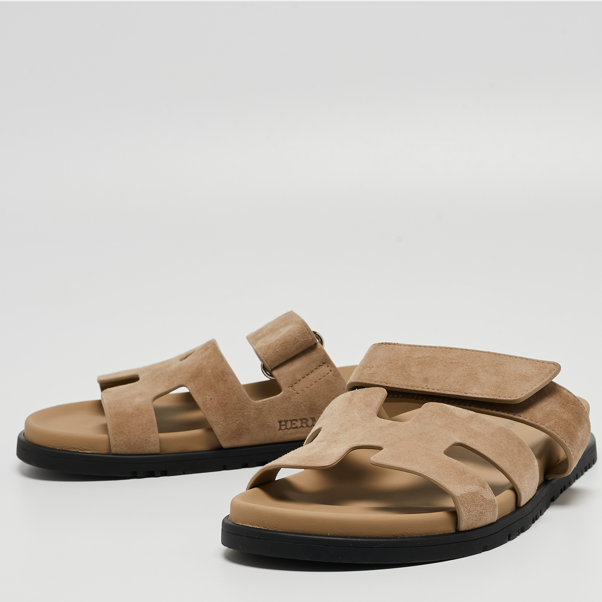 

Hermes Brown Suede Chypre Sandals Size