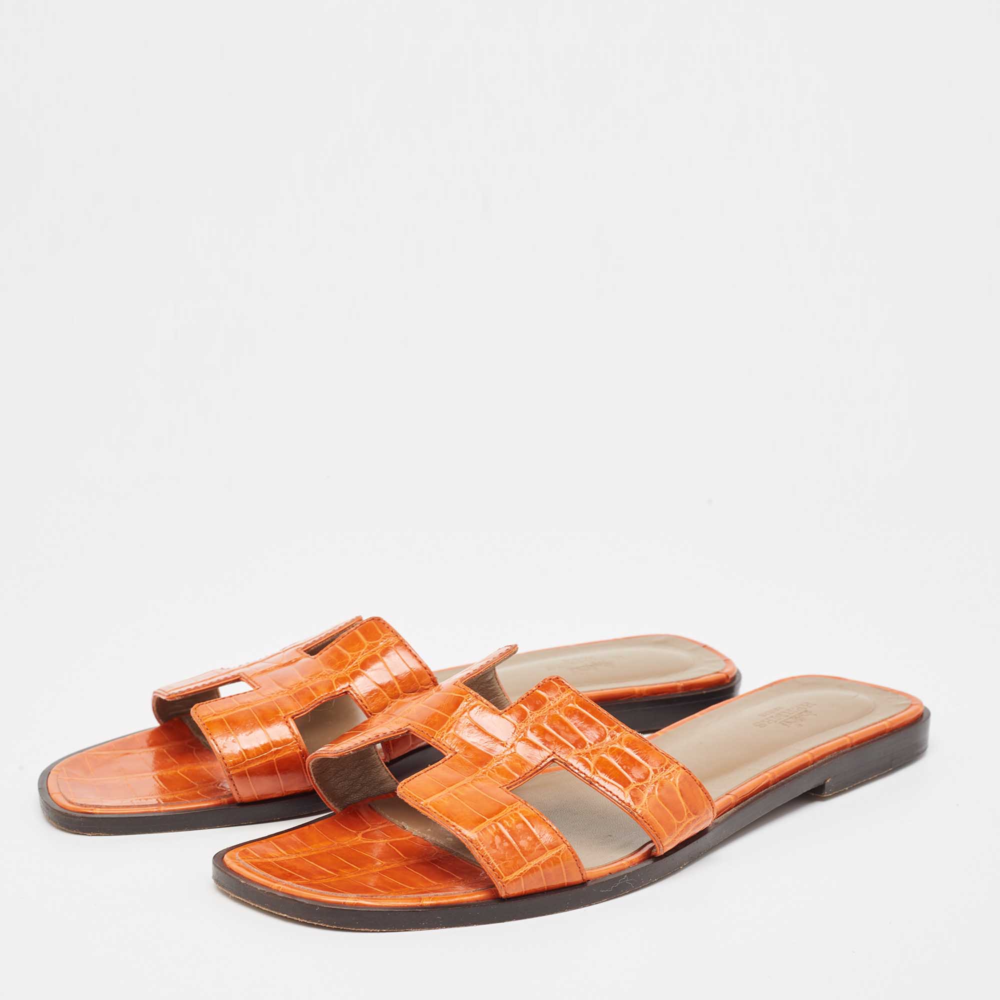 

Hermes Yellow Croc Embossed Oran Flat Slides Size, Orange