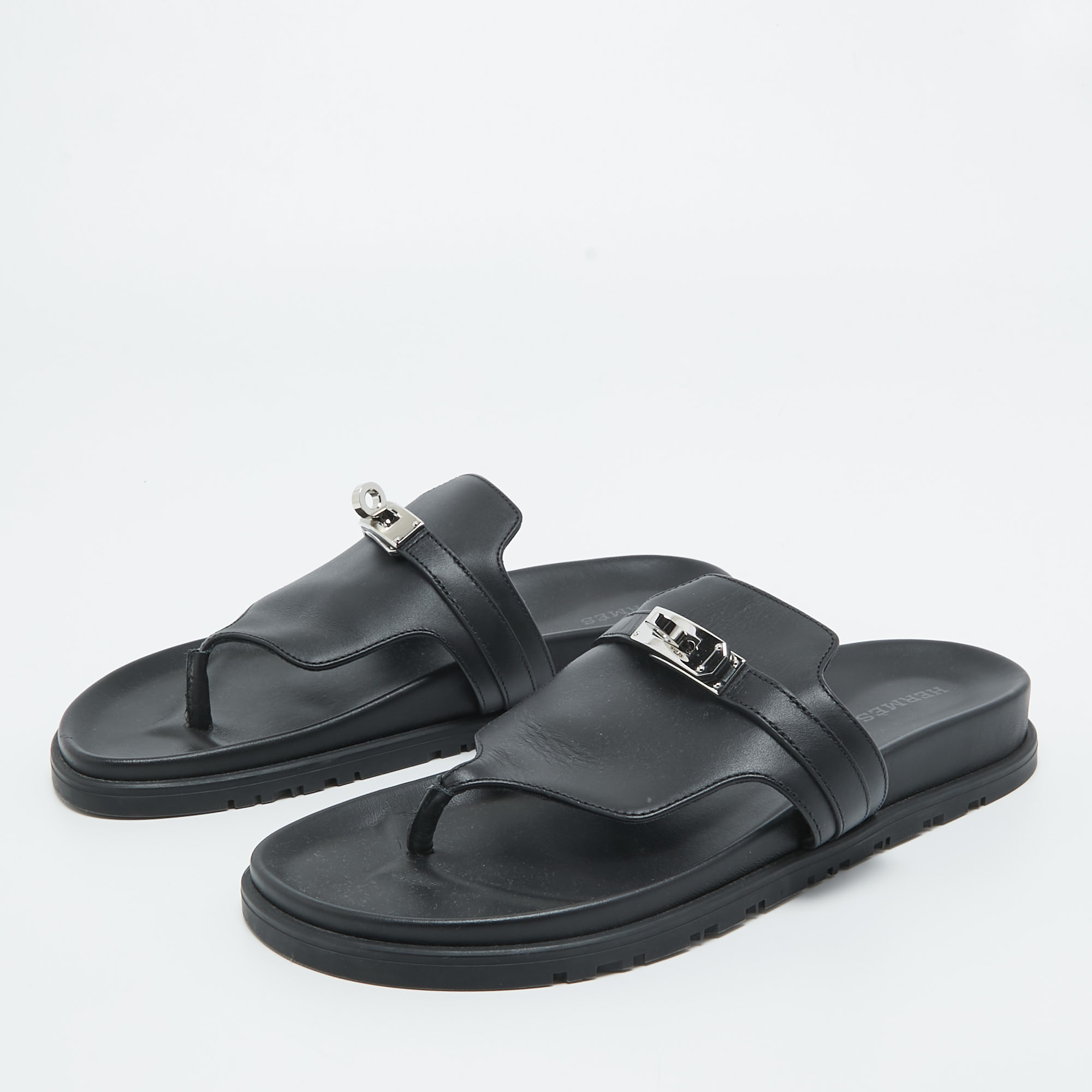 

Hermes Black Leather Empire Thong Slides Size