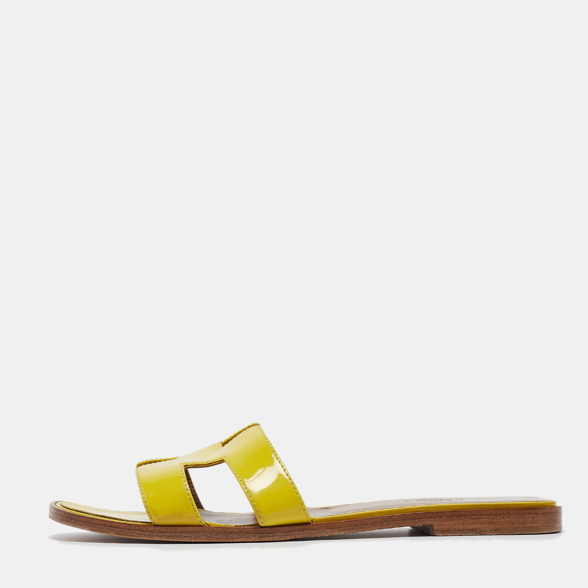 

Hermes Yellow Patent Oran Flat Slides Size