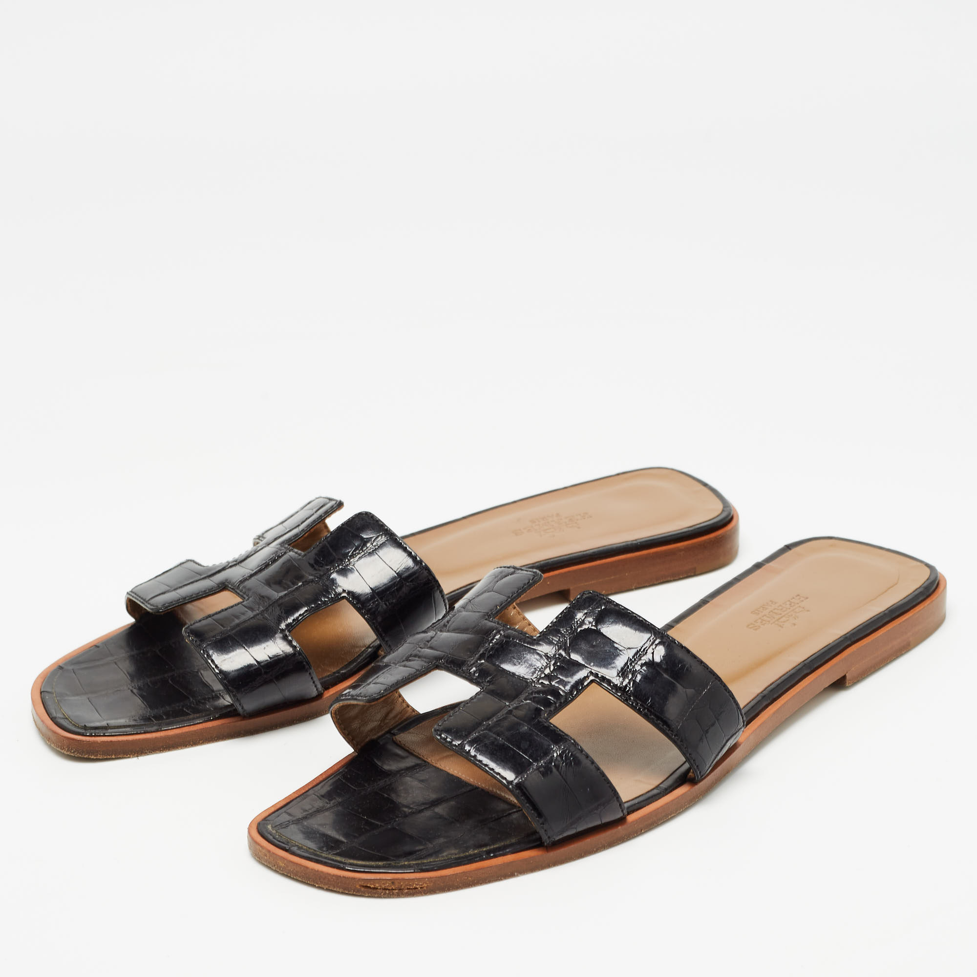 

Hermes Black Crocodile Oran Flat Slides Size