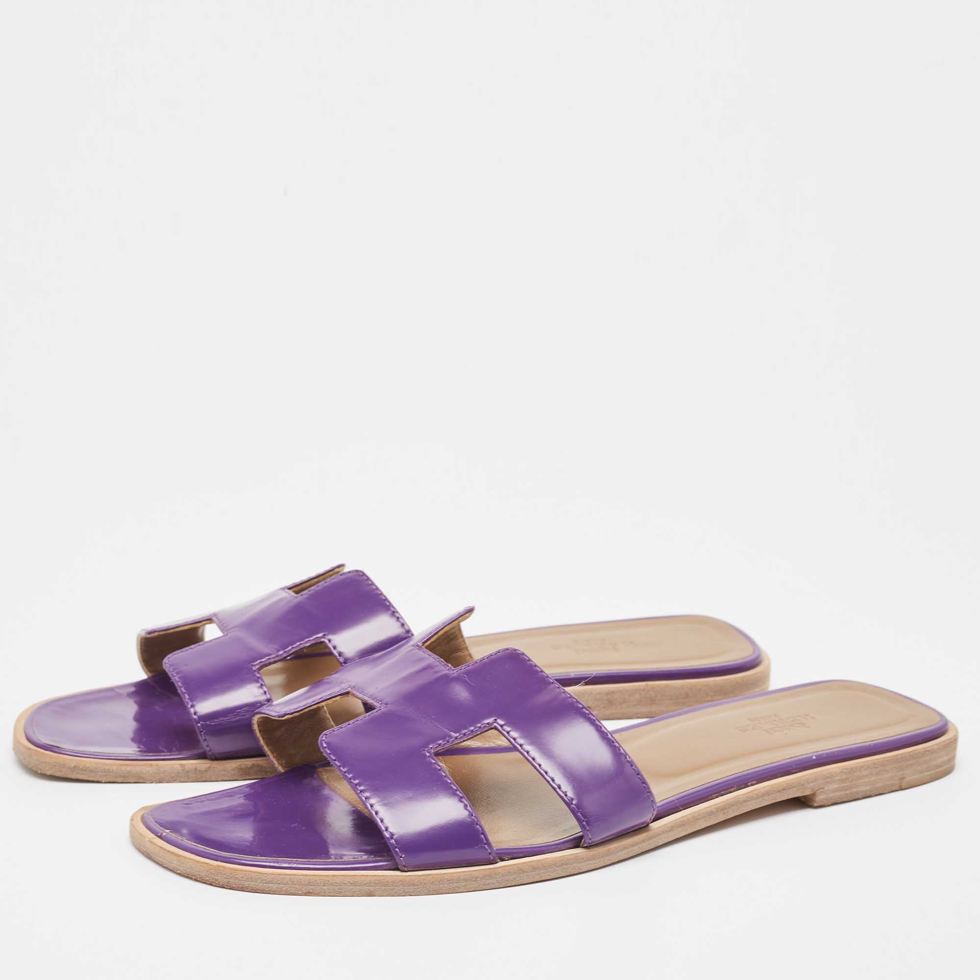 

Hermes Purple Leather Oran Flat Slides Size
