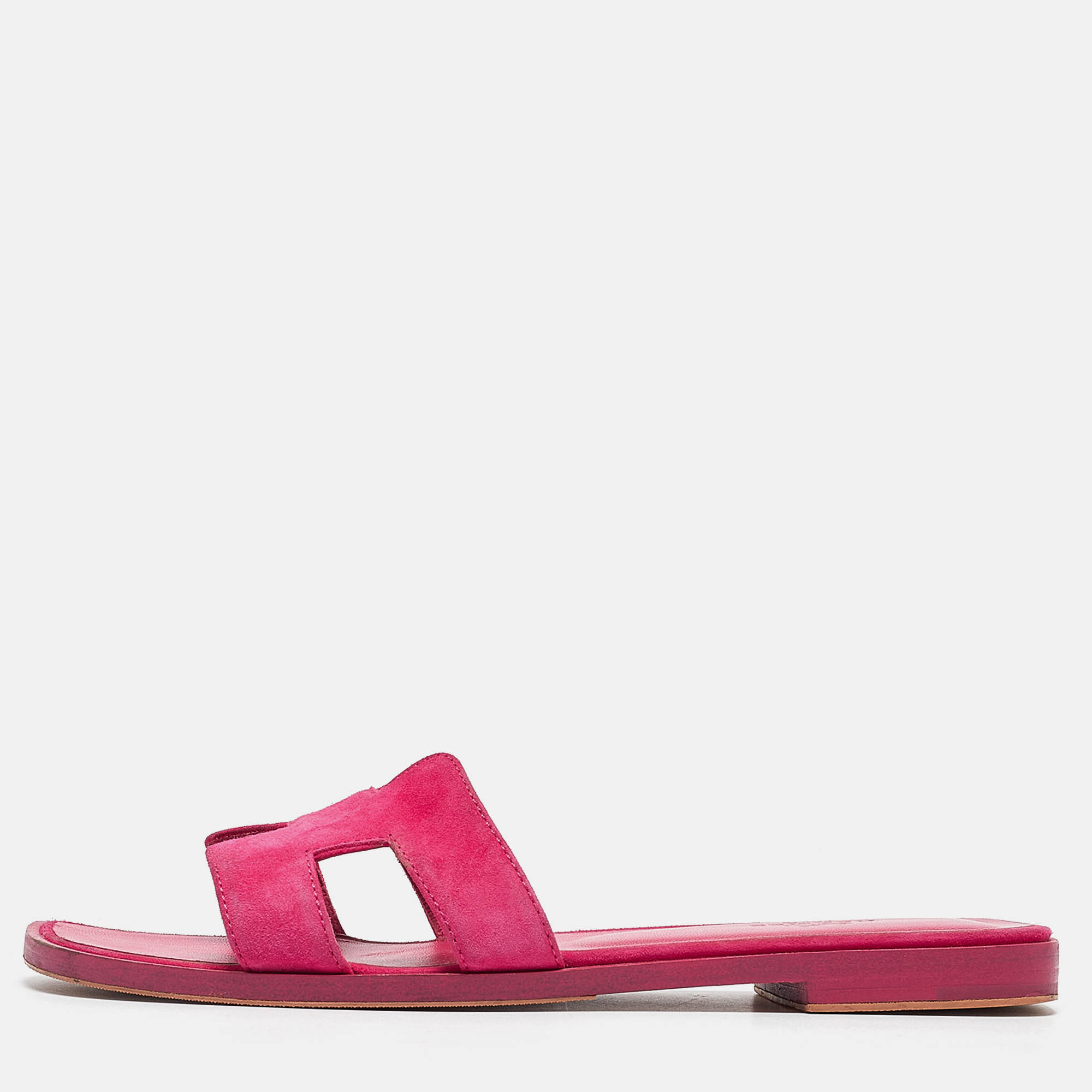 

Hermes Pink Suede Oran Flat Slides Size