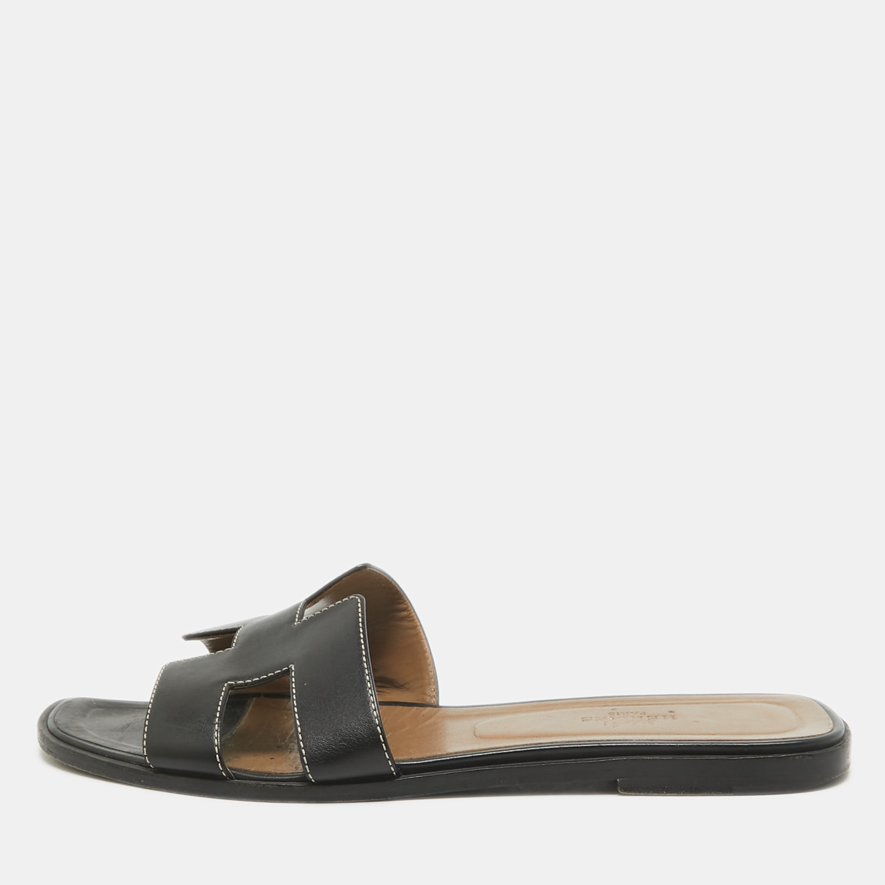 

Hermes Black Leather Oran Flat Slides Size