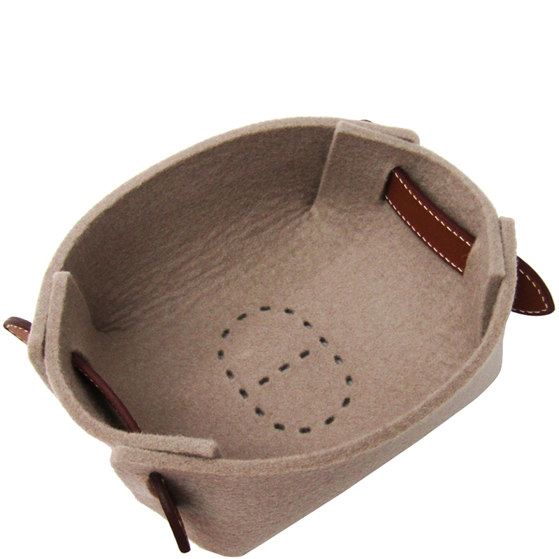 

Hermes Beige/Brown Wool and Leather Accessory Case