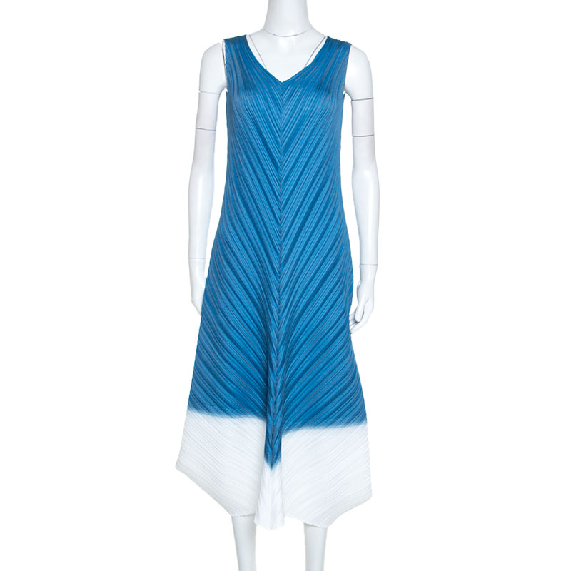 Pre Owned Issey Miyake Blue Creme Diagonal Pleated Sleeveless Dress S