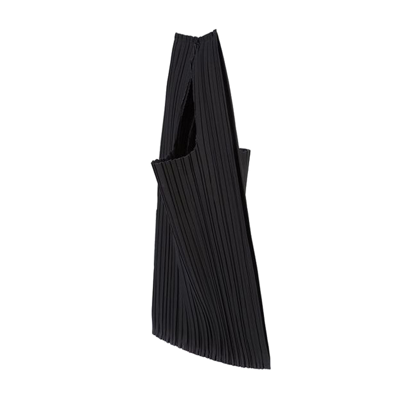 

Issey Miyake Black Pleated Leather Origami Tote