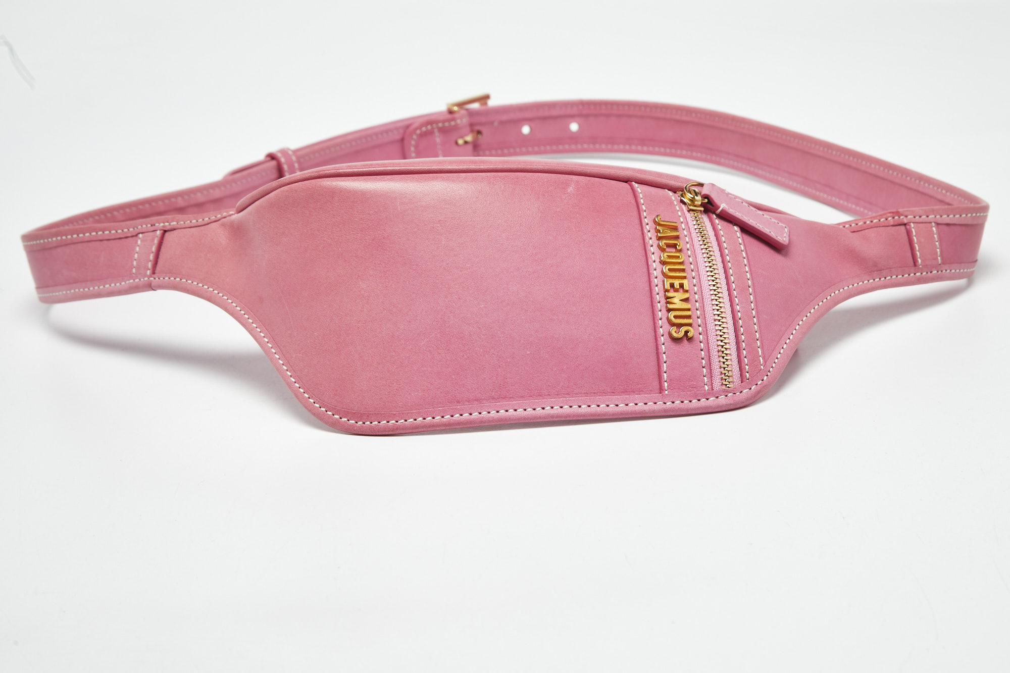 

Jacquemus Pink Leather La Banane Belt Bag