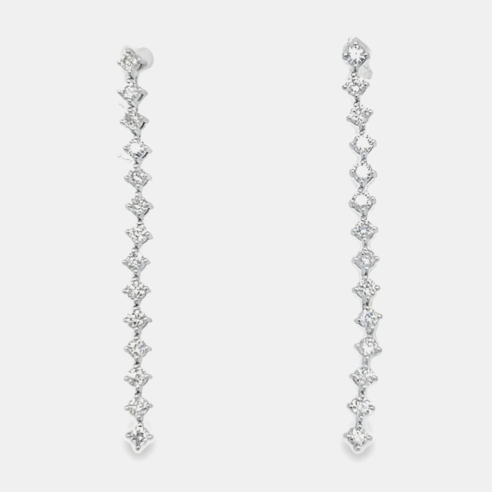 

14K White Gold Diamond Dangle Earrings (1.25ctw)