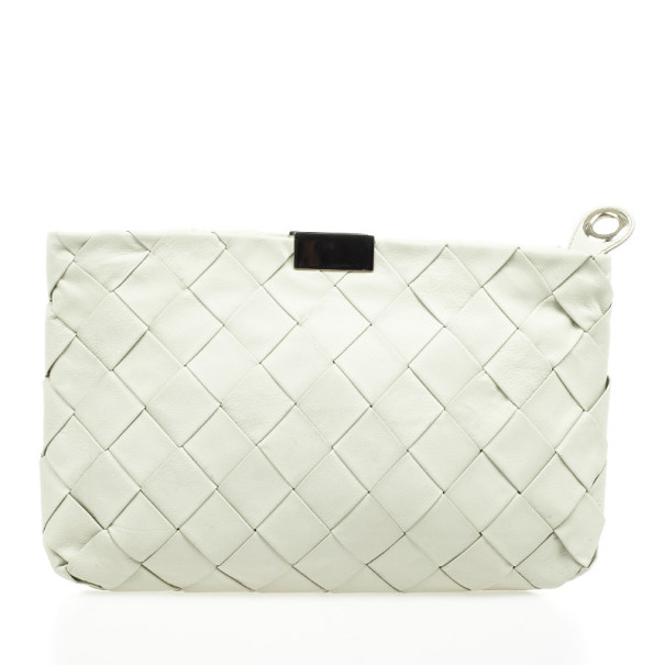 مملوكة مسبقًا Jimmy Choo White Leather Zulu Woven Clutch