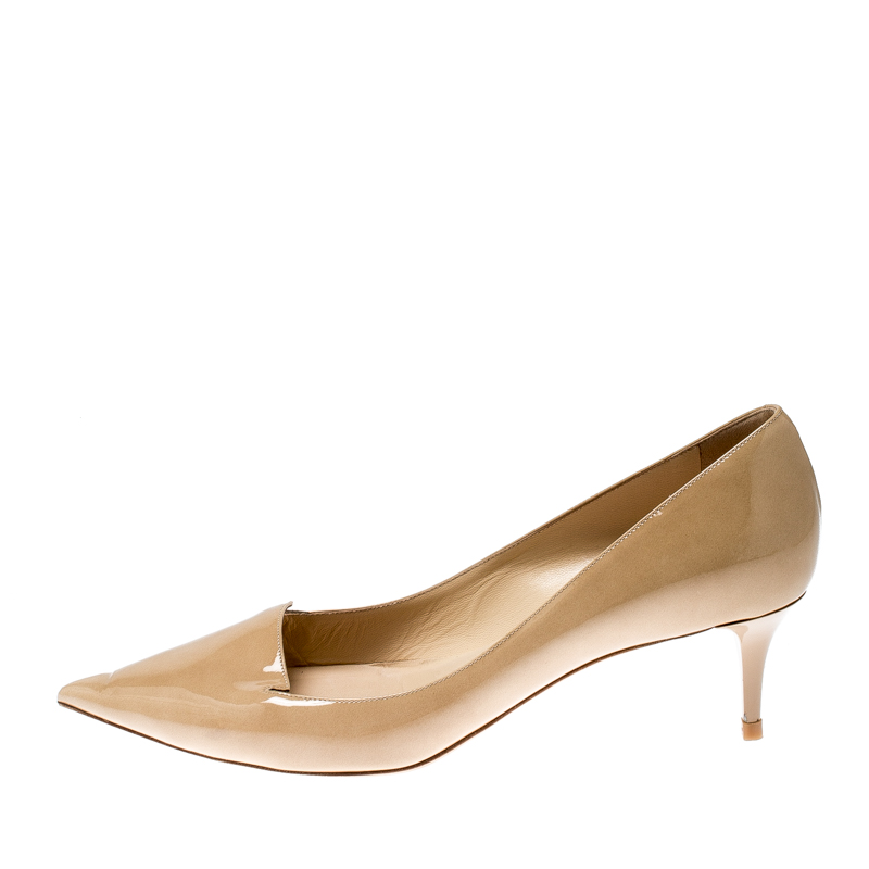 

Jimmy Choo Beige Patent Leather Avril Pointed Toe Pumps Size