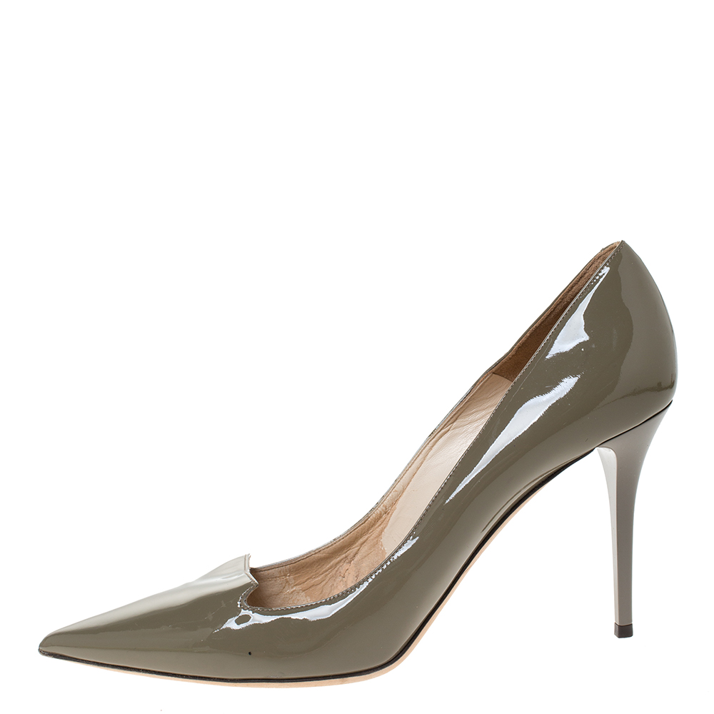 

Jimmy Choo Grey Patent Leather Avril Pointed Toe Pumps Size