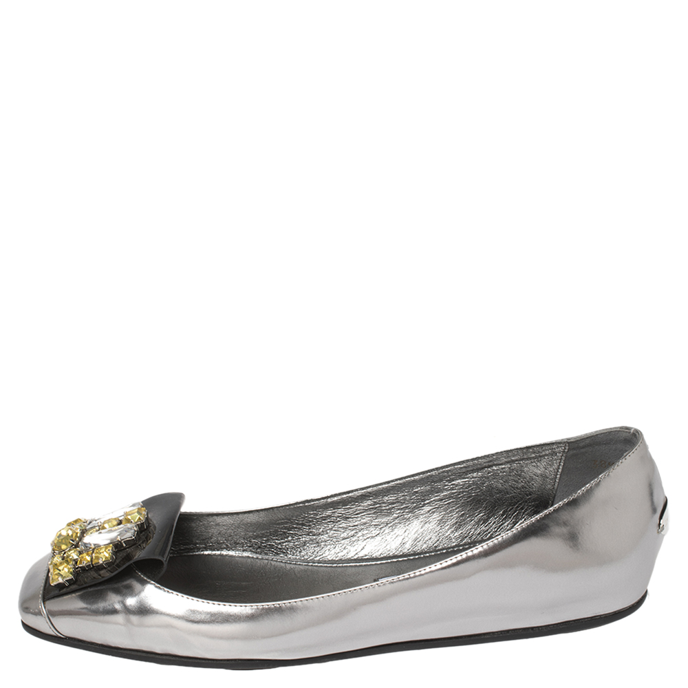 

Jimmy Choo Metallic Grey Leather Crystal Embellished Gemini Flats Size