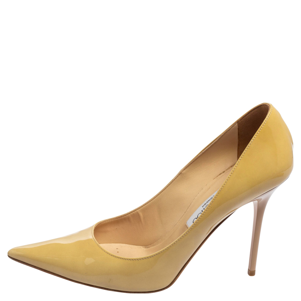 

Jimmy Choo Pale Yellow Patent Leather Pointed-Toe Pumps Size