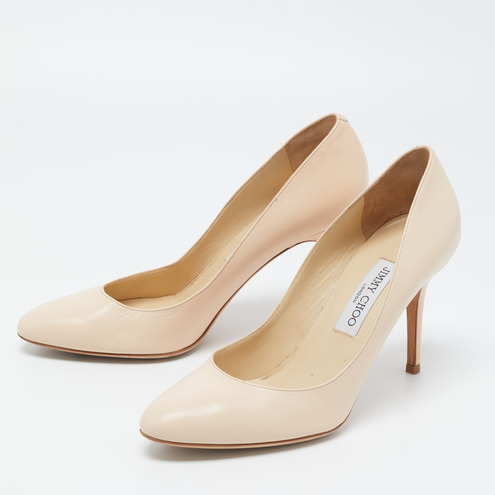 

Jimmy Choo Beige Leather Gilbert Pumps Size