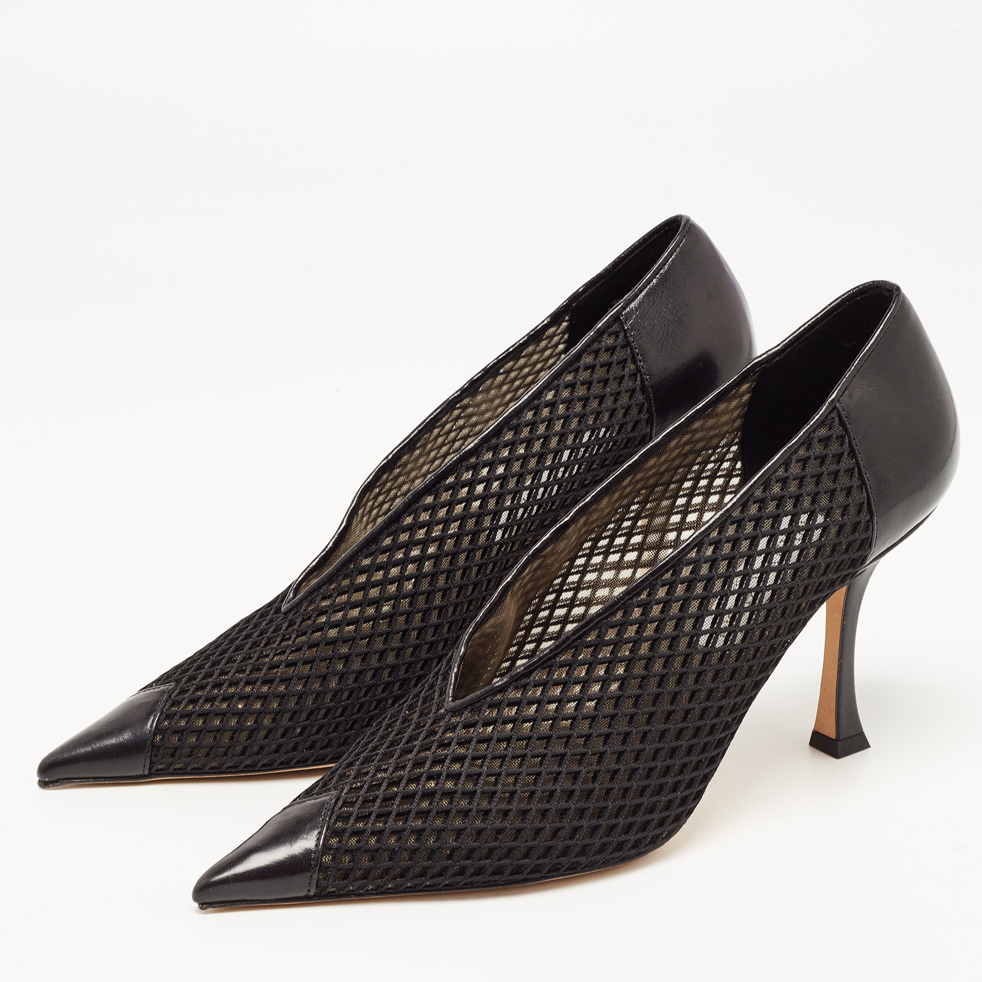 

Jimmy Choo Black Leather and Mesh Pointed Toe Pumps Size