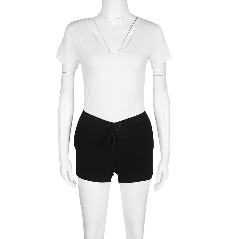 

Joseph Black Stretch Crepe Elasticized Waist Shorts