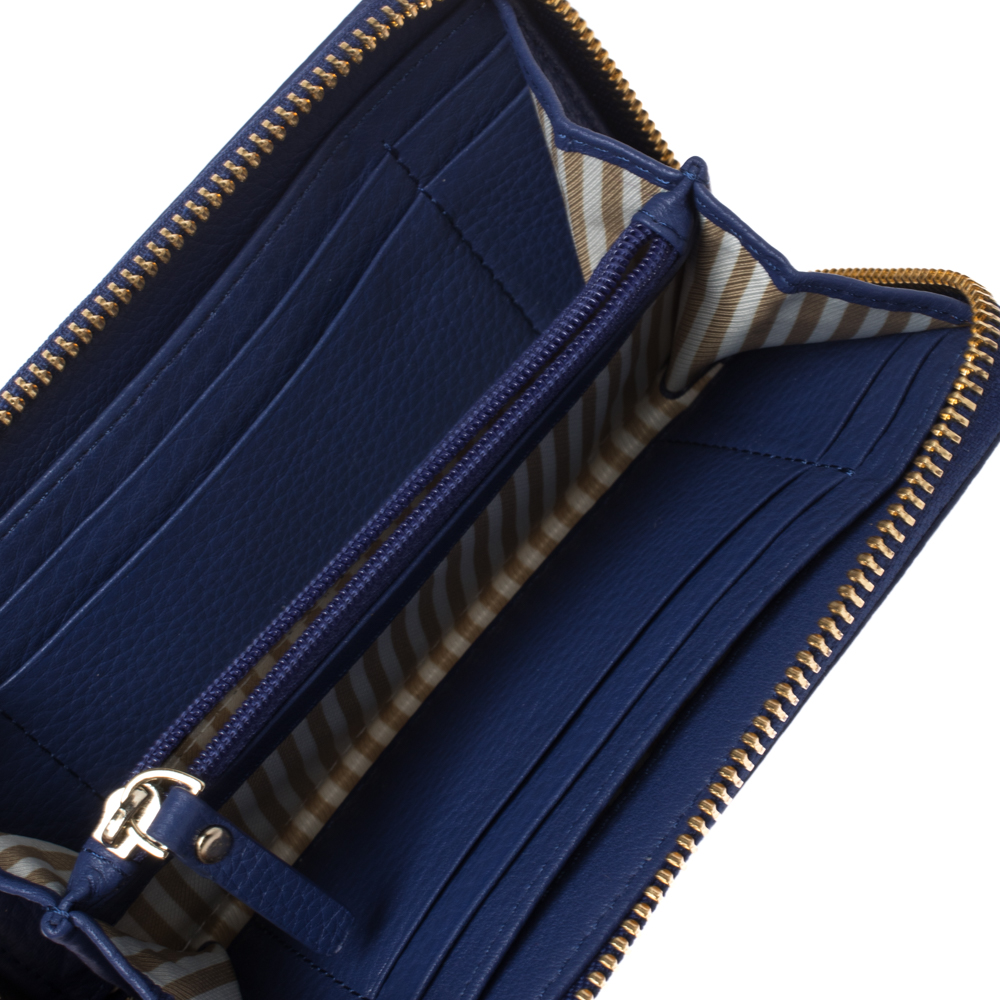 

Kate Spade Blue Leather Zip Around Wallet