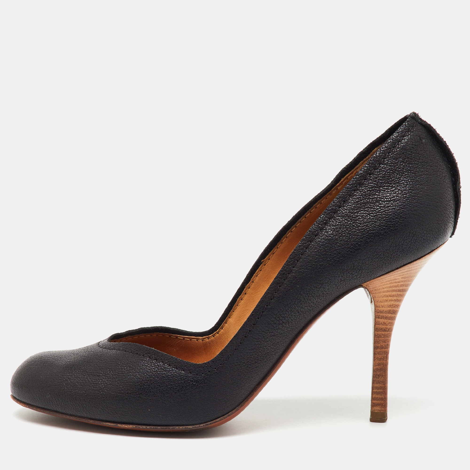 

Lanvin Black Leather Round Toe Pumps Size
