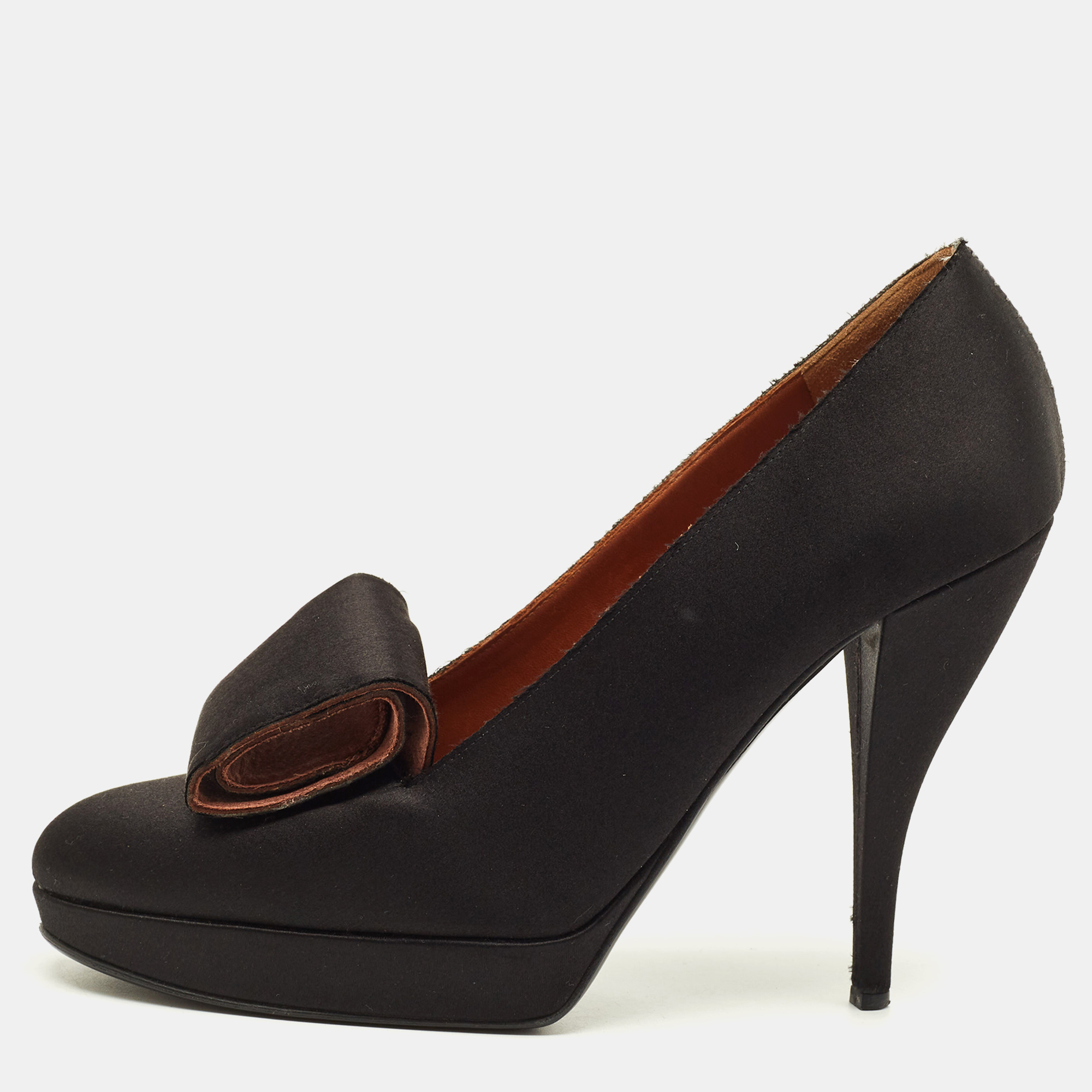 

Lanvin Size  Black Satin Platform Pumps
