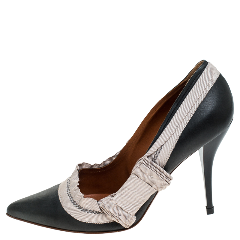 

Lanvin Grey Leather And Beige Canvas Trim Pointed Toe Pumps Size