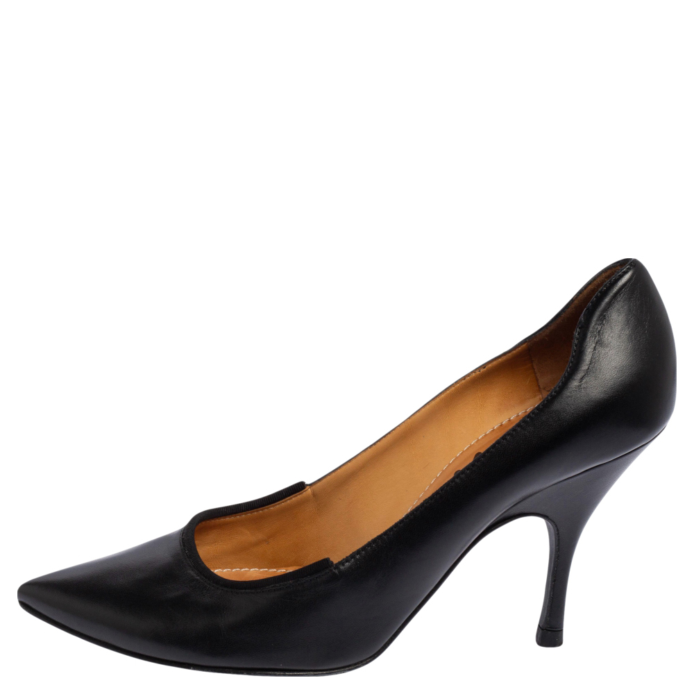 

Lanvin Black Leather Pointed Toe Pumps Size