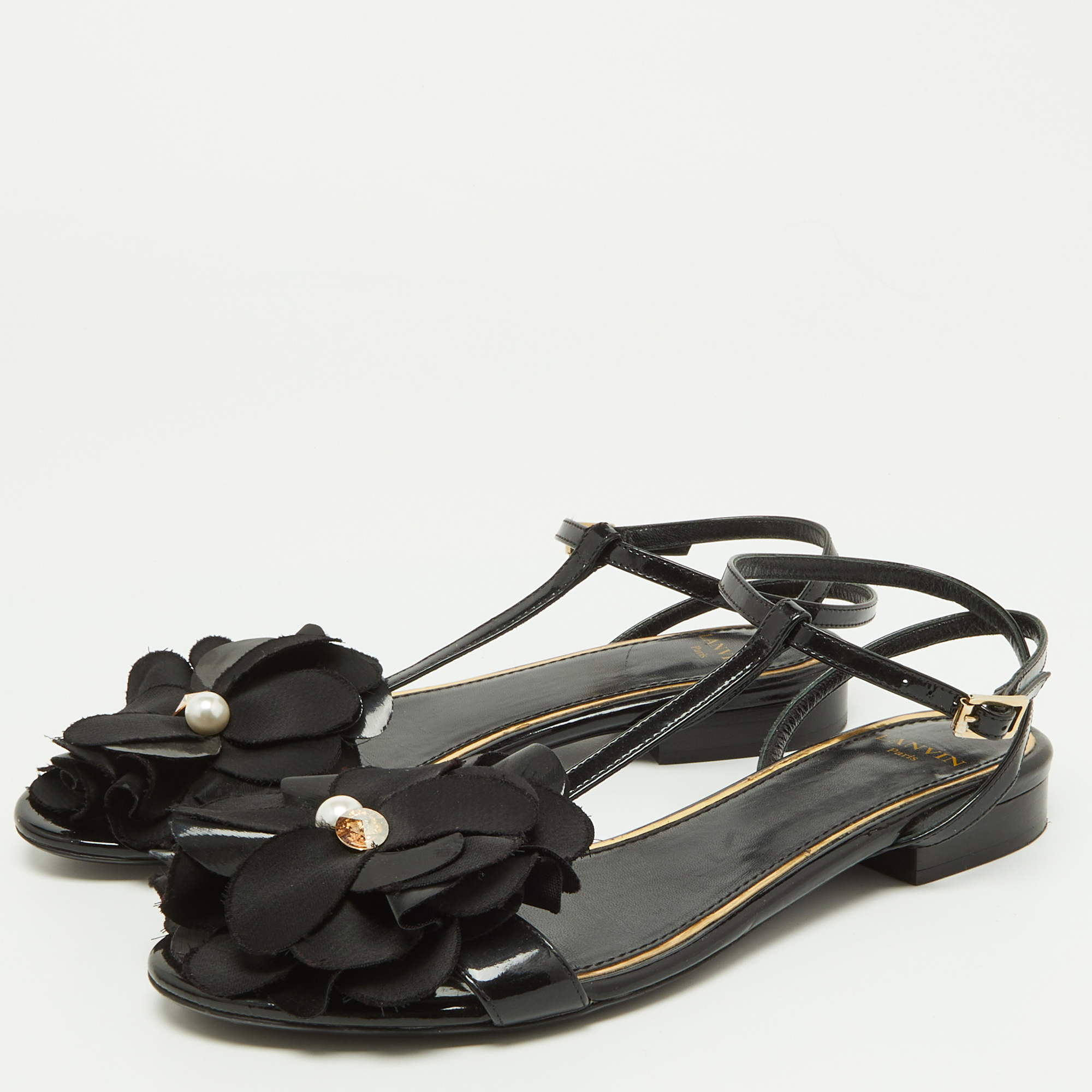 

Lanvin Black Patent Leather and Satin Flower Flat Sandals Size