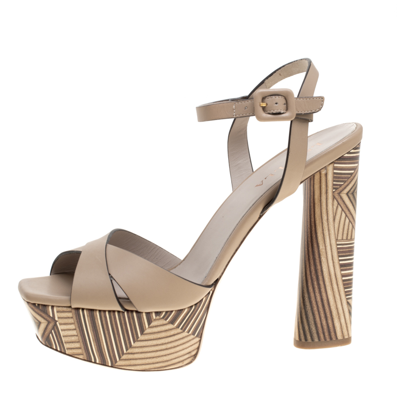 

Le Silla Beige Leather Ankle Strap Block Heel Platform Sandals Size