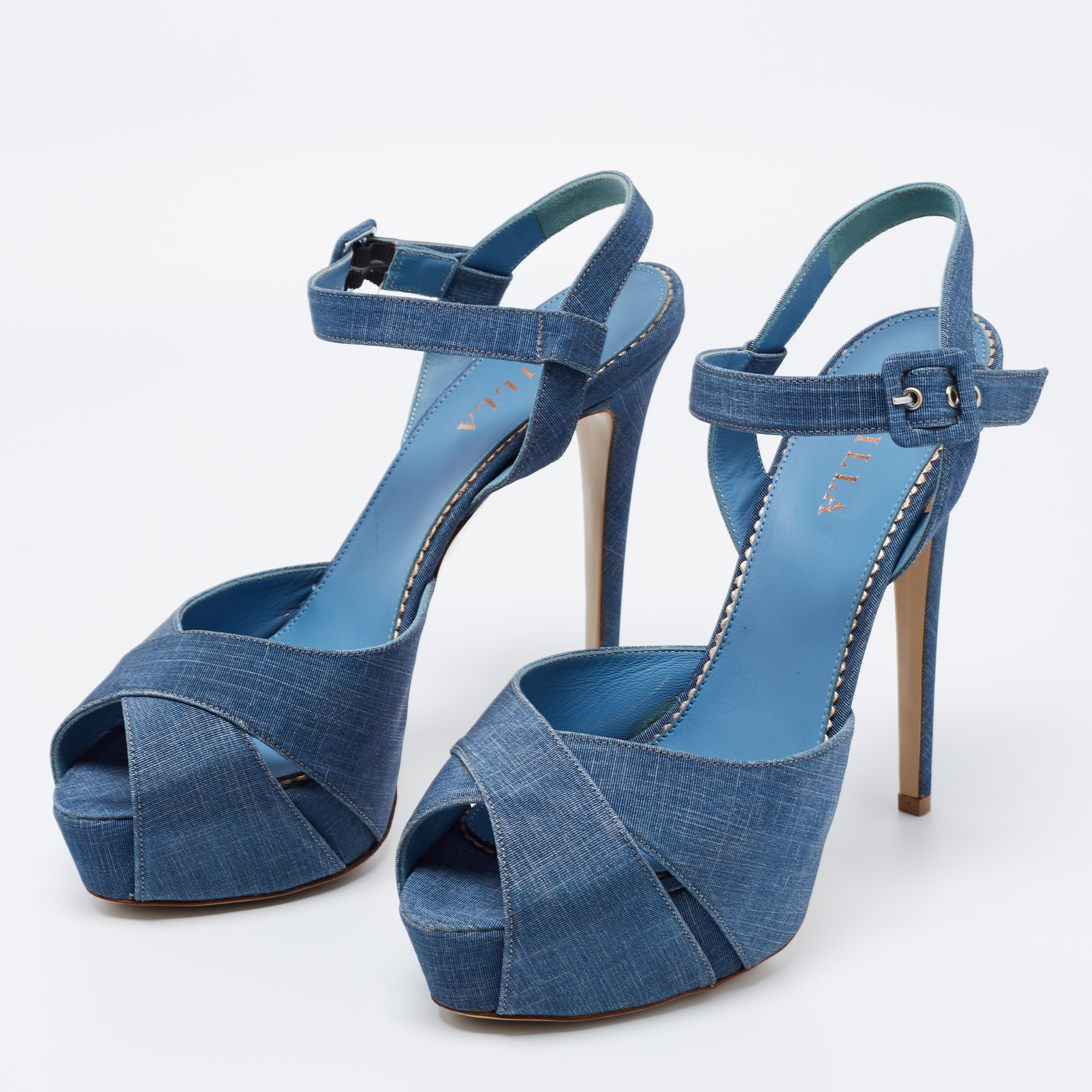 

Le Silla Blue Denim Platform Sandals Size