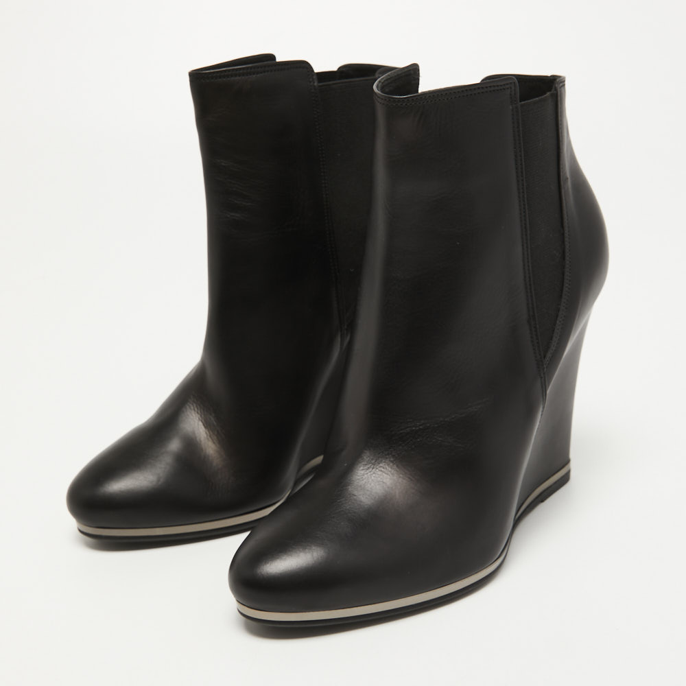 

Le Silla Black Leather Wedge Ankle Boots Size