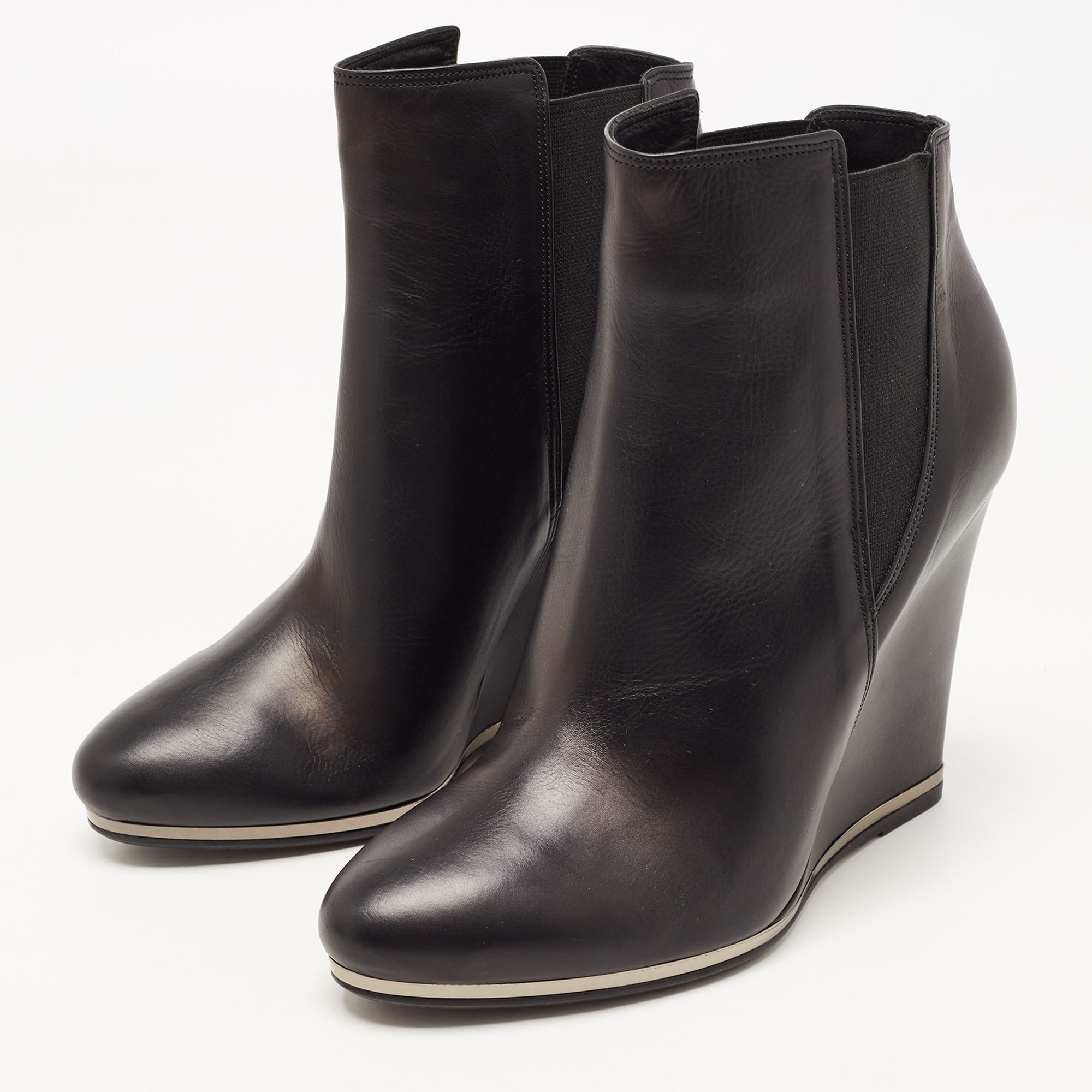 

Le Silla Black Leather Wedge Ankle Boots Size