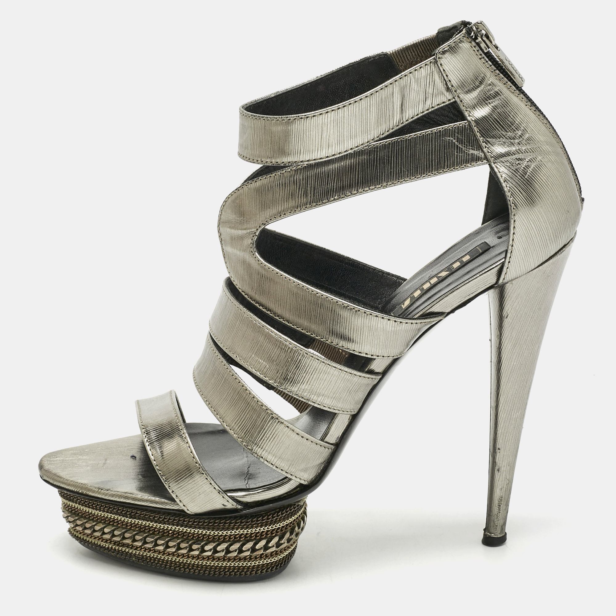

Le Silla Metallic Suede Ankle Strap Sandals Size